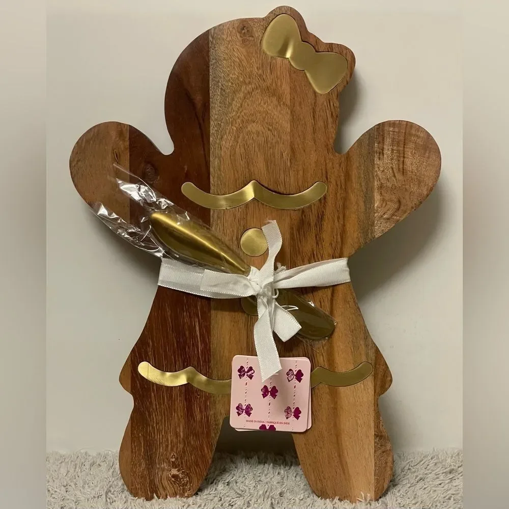 Entertainer Hello Kitty Gingerbread Designed Cheese Board w/Spreader Set (NWT)